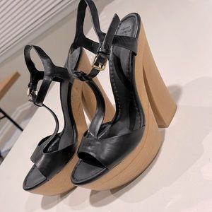 Adorable and comfy Zara Platforms